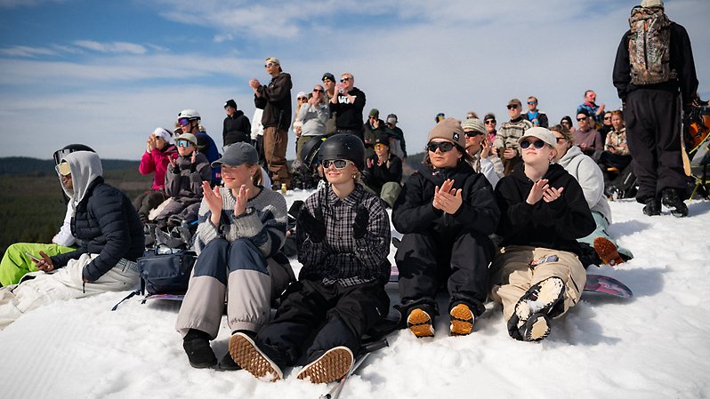 Stor publik samlades i Kläppen Snowpark för att de Sveriges bästa skid- och snowboardåkare göra upp om medaljerna. Foto: Daniel Bernstål.