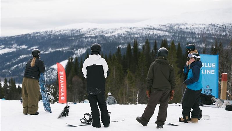 Med hjälp av peppade ledare var det många som lärde sig nya trick. Foto: Frida Berglund.